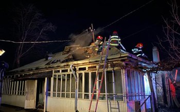 Casele a trei familii din …