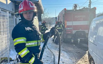 Bărbat rănit într-un incendiu produs …