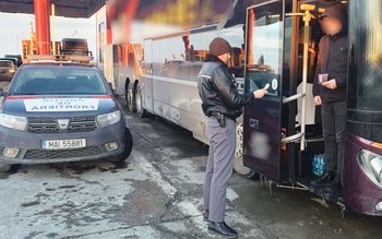 Urmărit pentru infracţiuni de violenţă …