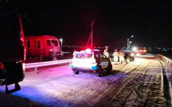 Mașină lovită de tren pe …