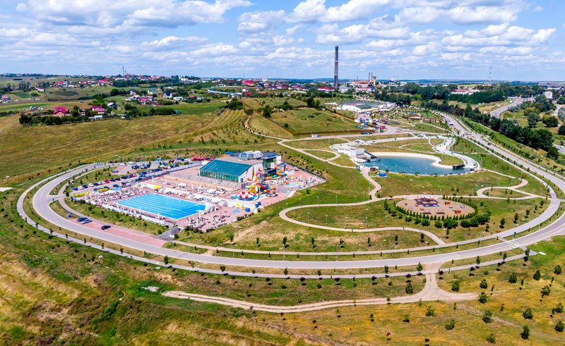 Peste 50 de sancțiuni aplicate de polițiștii pentru încălcarea normelor rutiere în incinta parcului de agrement Cornișa Aqua Park