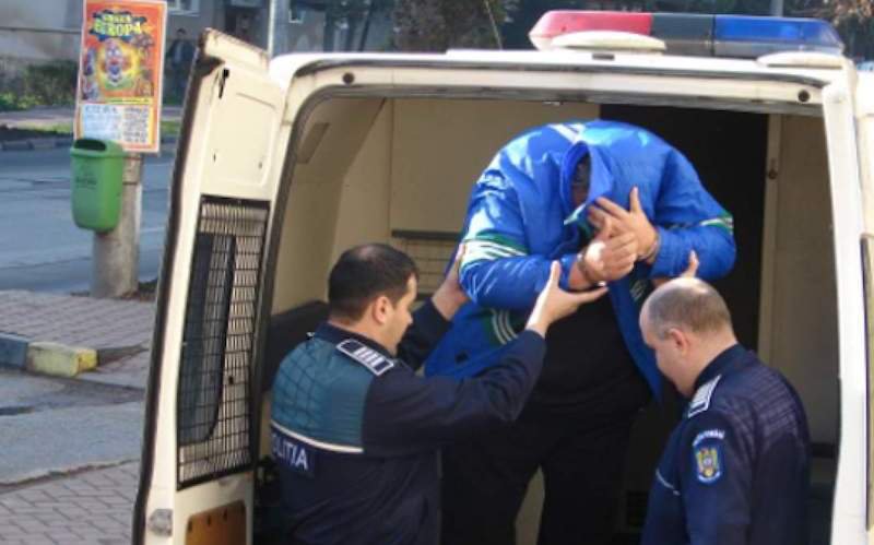 Bărbat condamnat pentru furt, depistat de polițiști în municipiul Botoșani