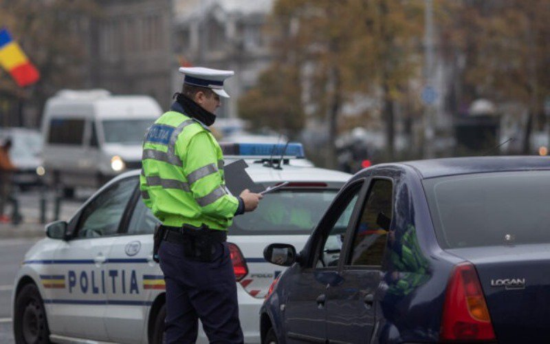 Aproximativ 40 de permise de conducere reținute de polițiști în ultimele 24 de ore