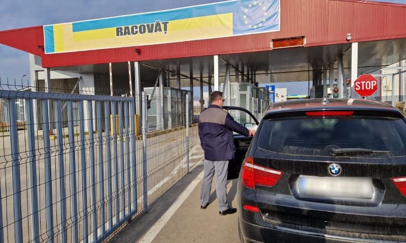 Autoturism cu acte false descoperit la vama Racovăț. A fost cumpărat din Italia dar șoferul s-a ales cu dosar penal