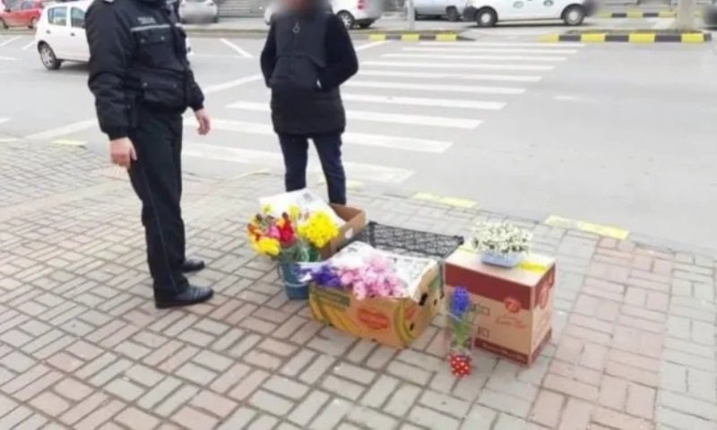 Bătaie cu flori și ghivece în plină stradă. Jandarmii i-au amendat pe vânzătorii ambulanți cu 1600 lei