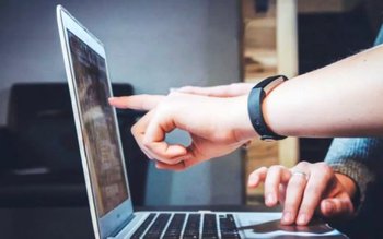 Mesaje false trimise din nou …