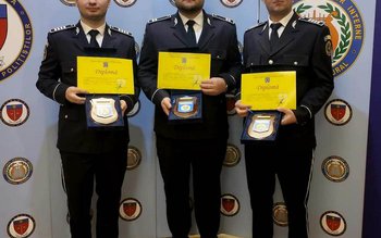 Cei trei polițiști care l-au …