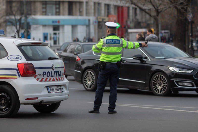 Tânăr depistat la volanul unui autoturism cu numere de înmatriculare false