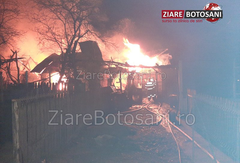 Incendiu violent izbucnit într-o gospodărie din comuna Hilișeu Horia. Mai multe anexe au fost cuprinse de flăcări - FOTO