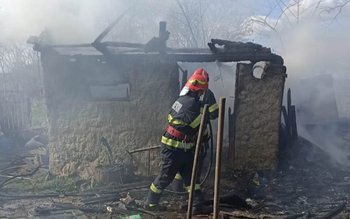 Bucătărie în flăcări de la …