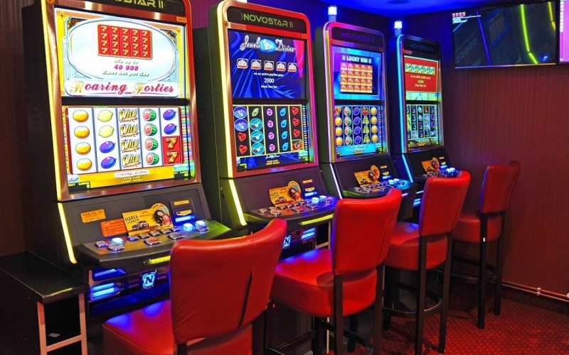 Jocurile de noroc, interzise în unele localităţile. Deputaţii au adoptat proiectul de lege