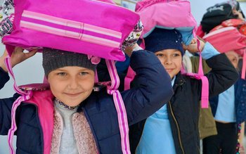 Peste 500 de elevi din …