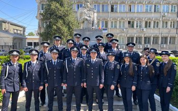 22 de absolvenți ai școlilor …