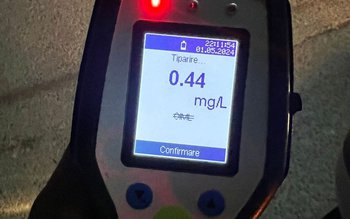 Șoferi prinși la volan de …