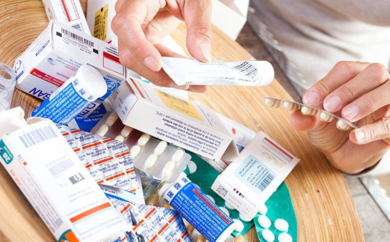 Regulă pentru toți românii: Medicamentele expirate trebuie duse în locuri special amenajate