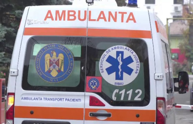 Întâmplare ce se putea termina tragic a Lișna. Bărbat ajuns la spital după ce a o mașină a trecut peste el