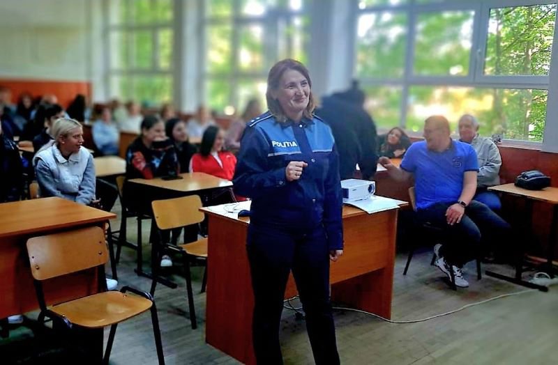 Acțiuni desfășurate de polițiști în săptămâna „Școala în siguranță”