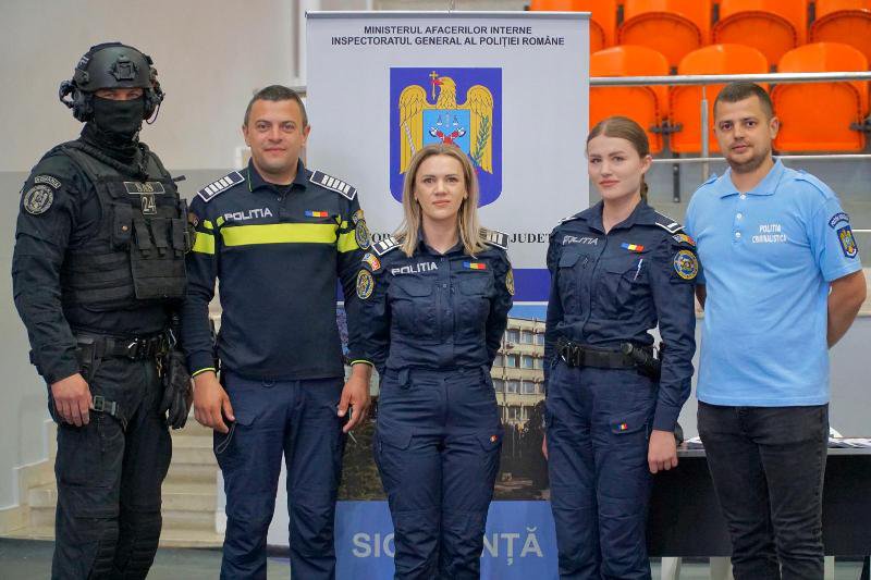 Activitățile de promovare a profesiei de polițist continuă pe tot parcursul anului
