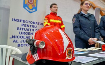 Pompierii botoșăneni prezenți la „Bursa …
