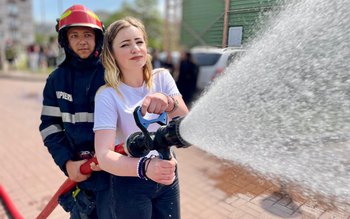 Meseria de salvator, prezentată elevilor …