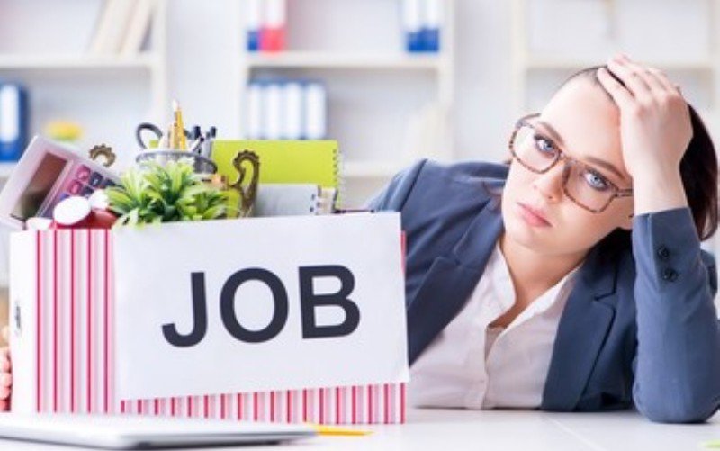 Decizie importantă pentru toți salariații: ÎCCJ a stabilit cum se calculează termenul de preaviz în caz de concediere