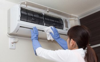 Cum se curăță aparatul de …