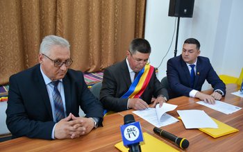 S-a semnat acordul de înfrățire …