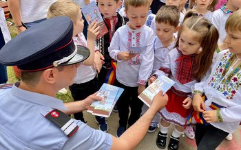 Pompierii, prietenii copiilor - FOTO