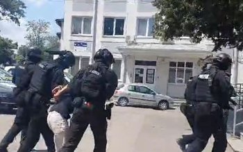 Bărbatul acuzat de violarea și …