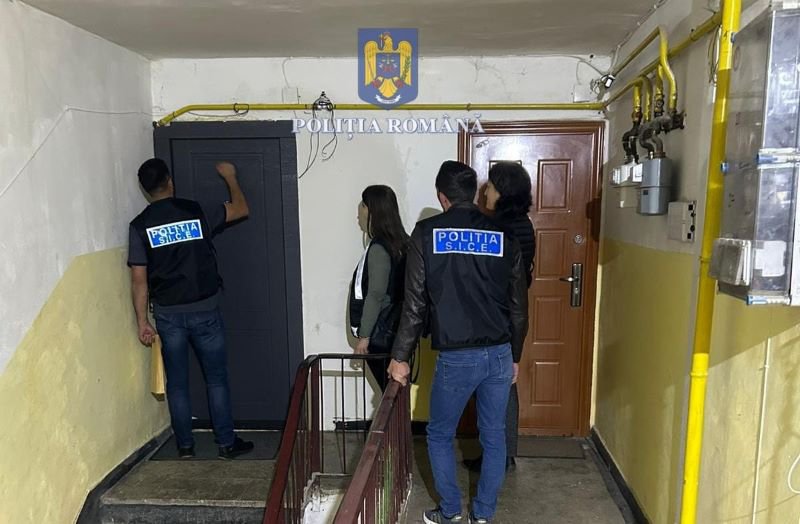 Percheziții efectuate la persoane bănuite de obținere ilegală de fonduri - FOTO