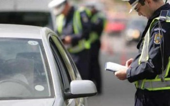 Șoferii care efectuează depășiri periculoase, …