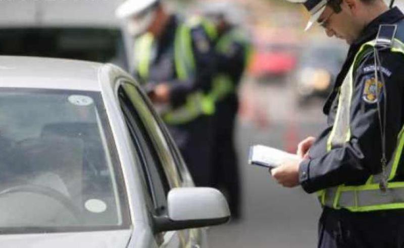Șoferii care efectuează depășiri periculoase, vizați de polițiști