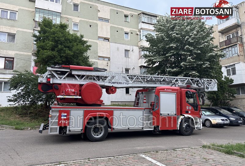 Femeie din Dorohoi care nu răspundea la ușă a pus autoritățile pe jar. Vezi cum a fost găsită! - FOTO