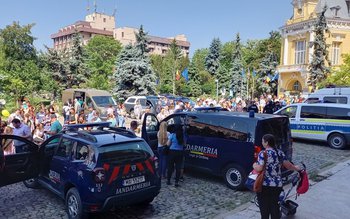 Jandarmii vor asigura ordinea și …