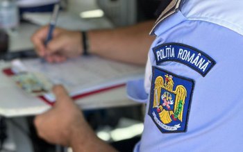 Peste 30 de permise de …