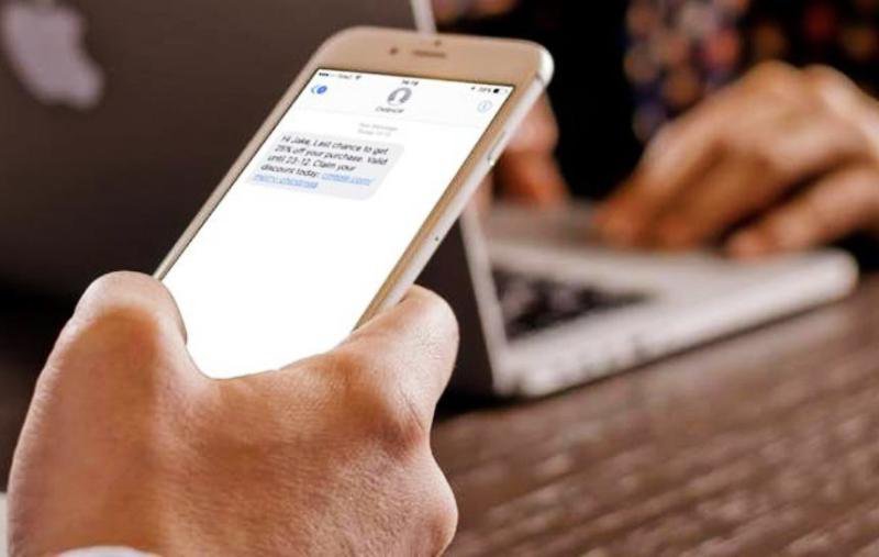 Senatul a adoptat legea: Vom primi notificări înainte să ne expire cărţile de identitate, paşaportul sau permisul de conducere