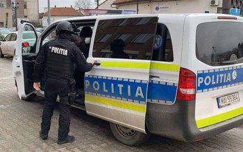 Două persoane au fost reținute …