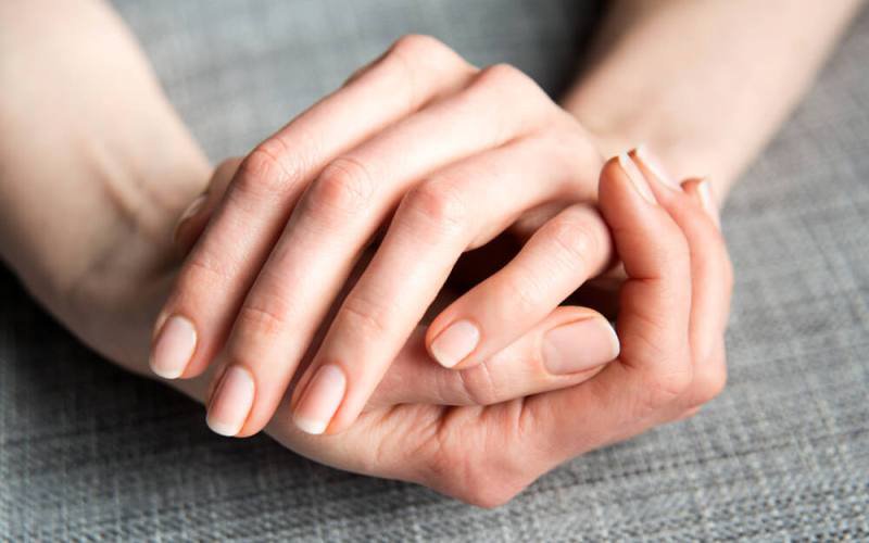 Remedii naturiste care ajută la creșterea unghiilor