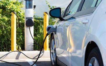 Un român s-a dus în …