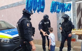 Surpriză făcută de polițiști unui …
