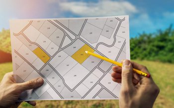 Proprietarii de terenuri vor fi …