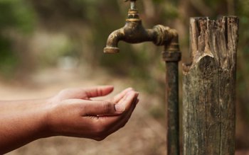 300 de localităţi din România …