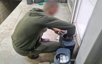 Ţigări de contrabandă, ascunse în …