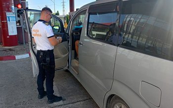 Inconștiență! A încercat să iasă …