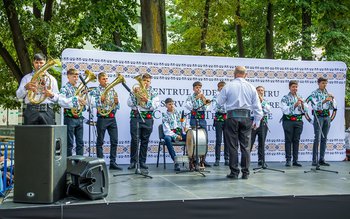 Încă o ediție a Festivalului …