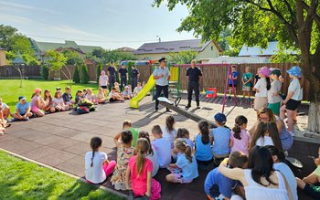 Pompierii prezenți la școlile de …