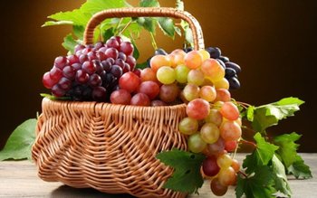 Strugurii - sursa naturală de …