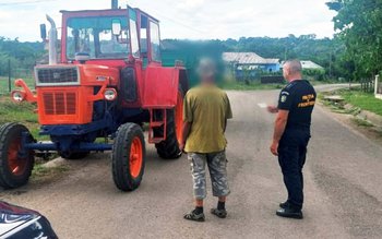 Ansamblu de vehicule condus de …