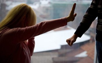 Două persoane reținute de polițiști. …