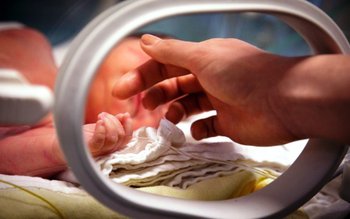 Donație emoționantă pentru Maternitatea Botoșani …